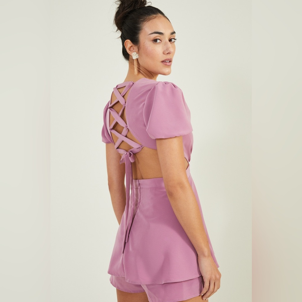 Altard State XS Mauve Cleo Lace Up Romper Short Sleeve V-neck Mini